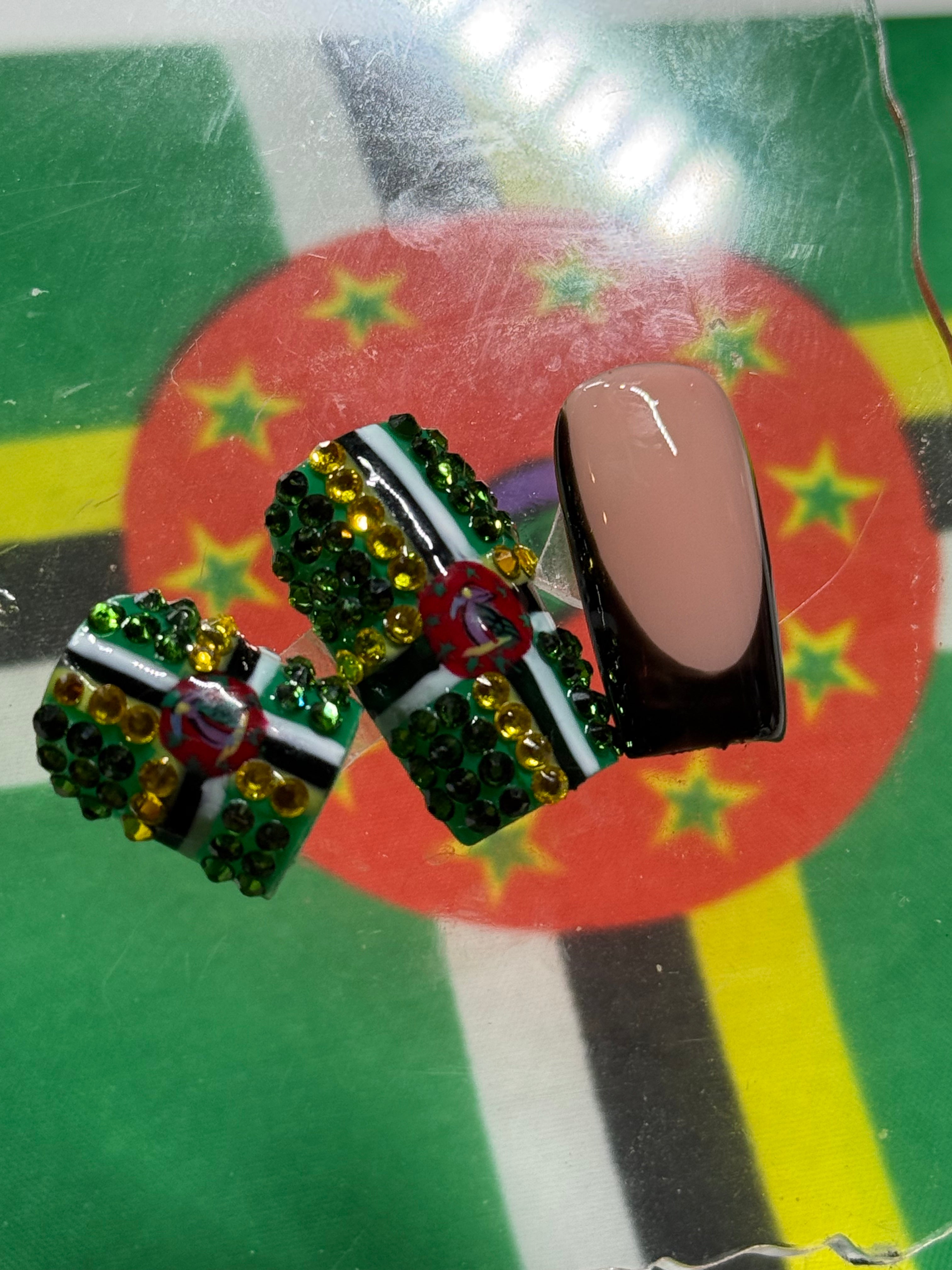 Dominica Nail Set Black